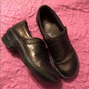 B. O. C. Born Concept Metallic Slip on Clogs Sz 8 1/2